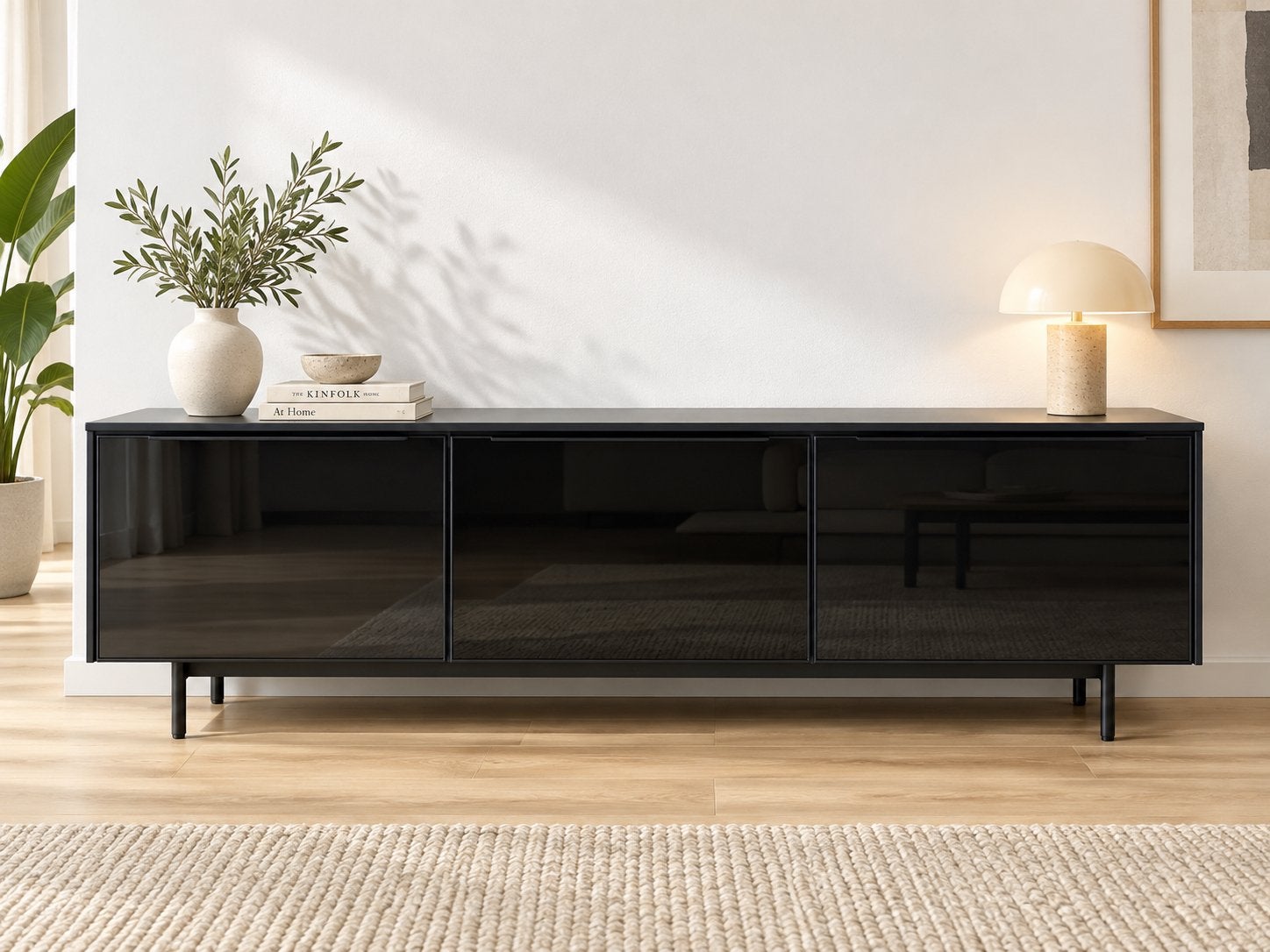 IKEA RANNÄS TV-meubel zwart glas 180 cm – nette staat, 150 tot 200 cm, Ophalen of Verzenden, Zo goed als nieuw, Minder dan 100 cm