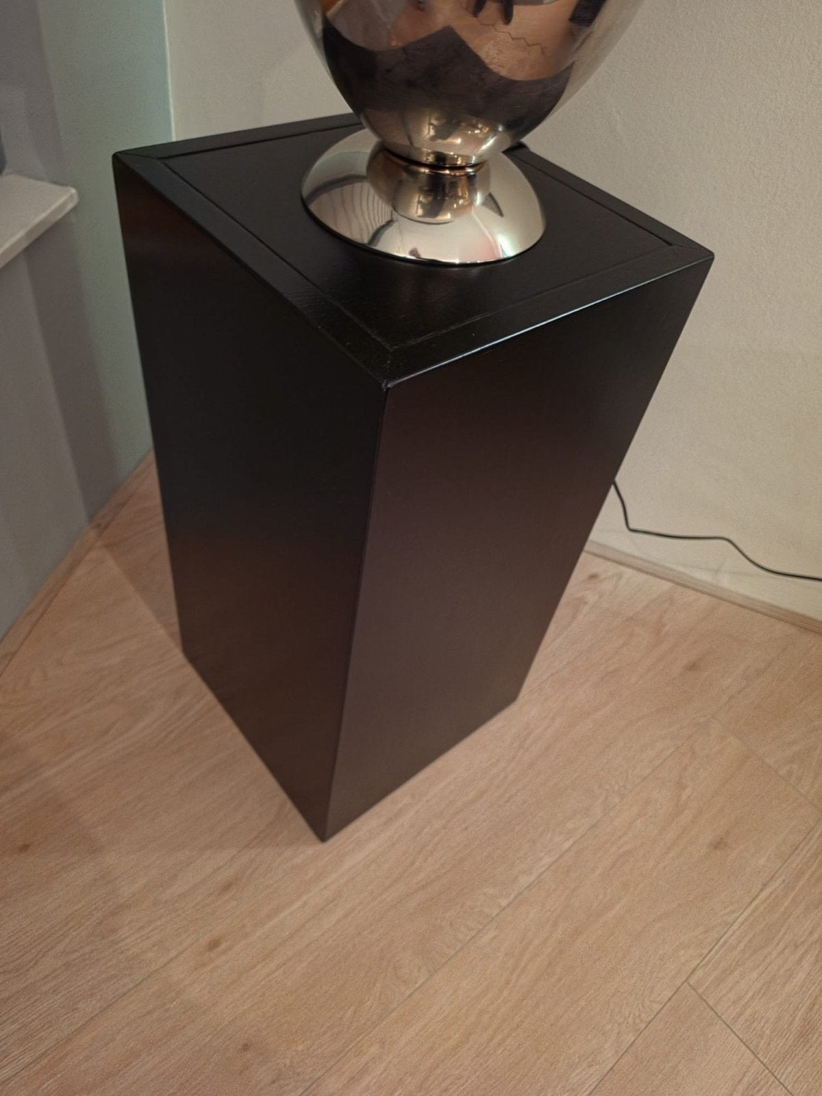 Zwarte sokkel met zilveren lampvoet en zwarte kap, Gebruikt, Zwart, Modern, Ophalen