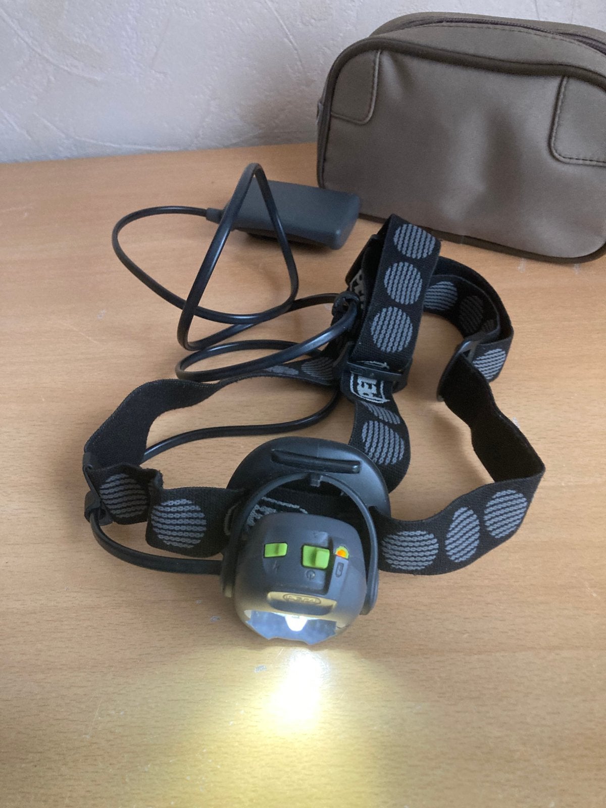 PETZL hoofdlanp, Ophalen, Zo goed als nieuw, Batterij
