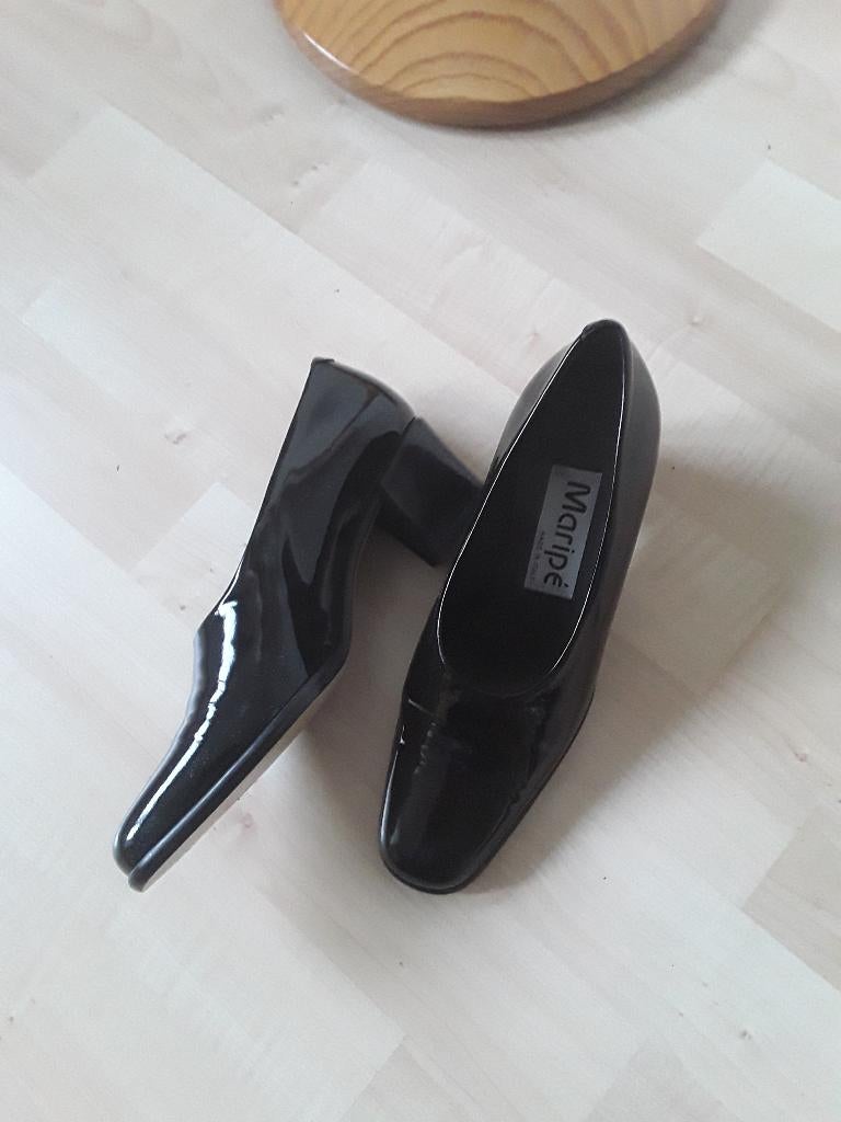 Zwarte lak pumps van Maripé mt 36, Pumps, Verzenden, Zwart, Zo goed als nieuw