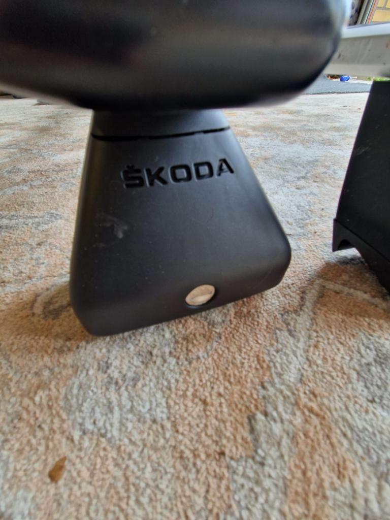 Dakdragers Skoda Enyaq - 2 seizoenen gebruikt, Auto diversen, Dakdragers, Ophalen of Verzenden, Zo goed als nieuw