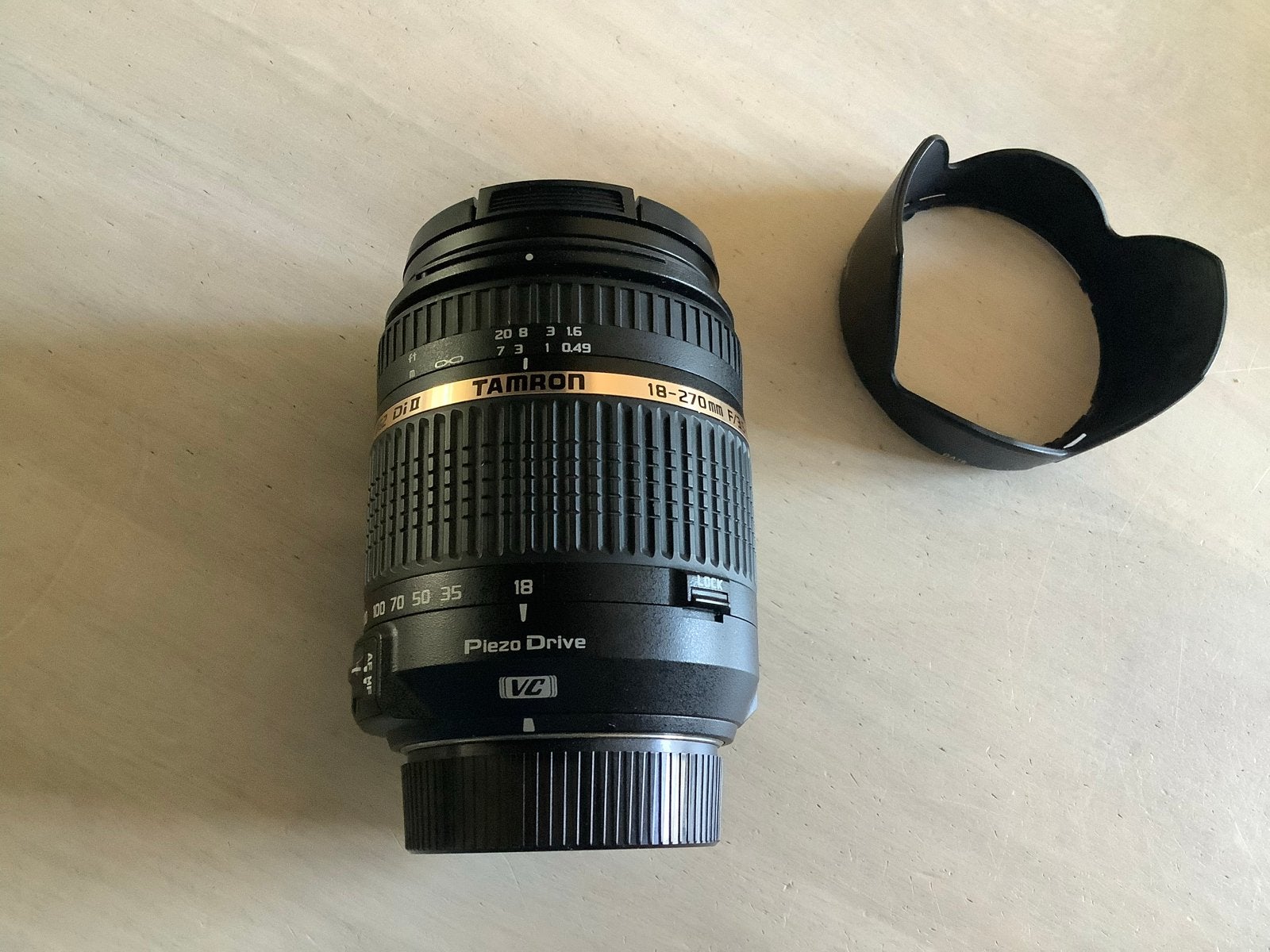 Tamron 18-270mm F/3.5-6.3 Di II VC PZD voor Nikon, Audio, Tv en Foto, Fotografie | Lenzen en Objectieven, Autofocus, Overige typen