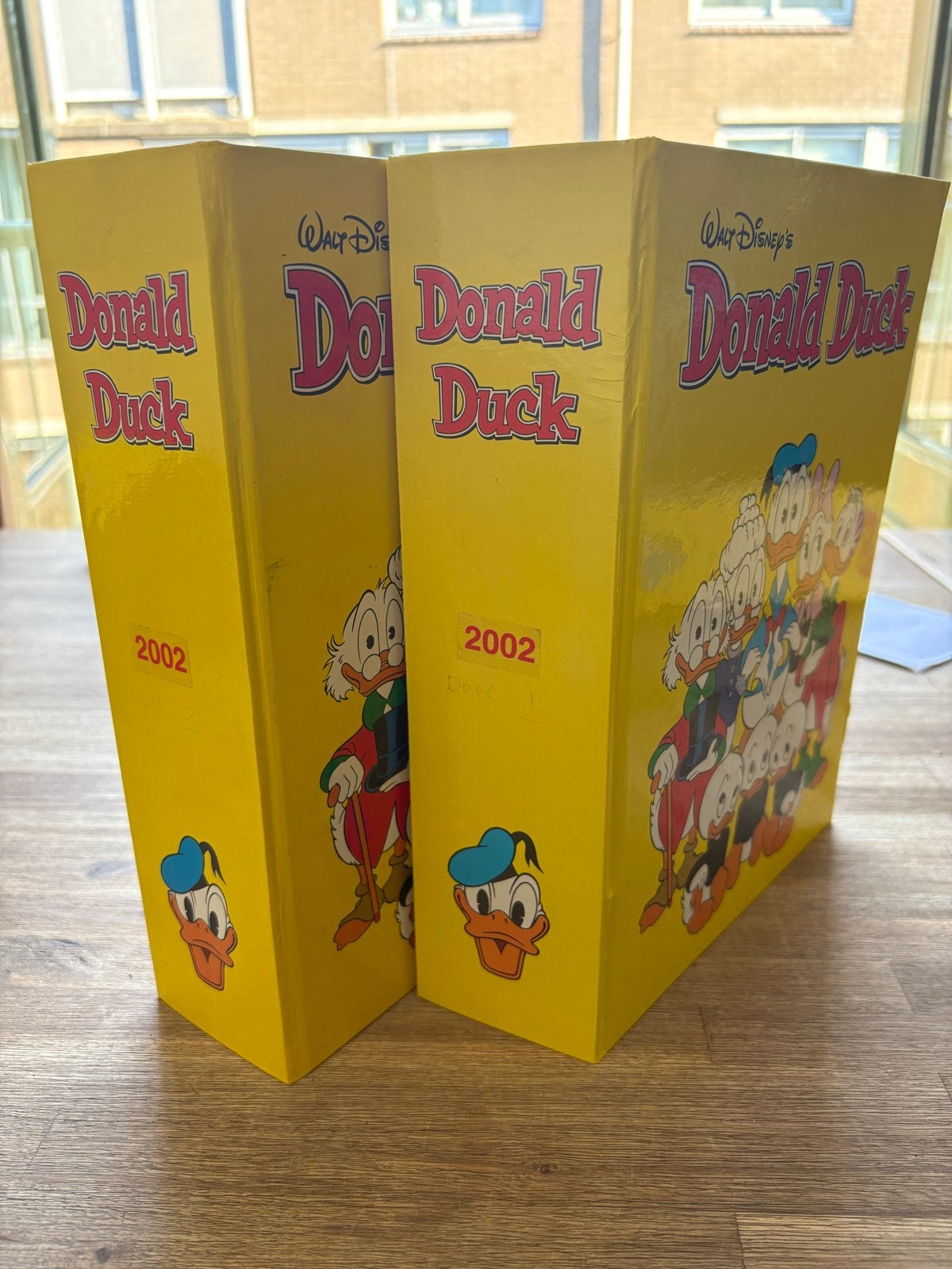 Donald Duck Jaargang 2002 - 2 complete banden, Boeken, Complete serie of reeks, Ophalen of Verzenden, Gelezen