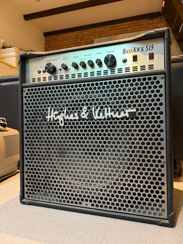 Hughes & Kettner BassKick 515, Muziek en Instrumenten, Ophalen, Zo goed als nieuw, 100 watt of meer