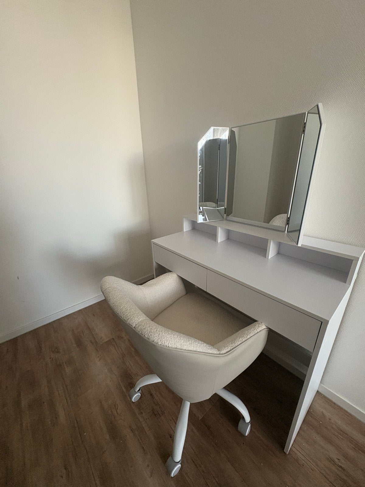 Make-up tafel met stoel - Zo goed als nieuw, Ophalen, 100 tot 150 cm, Zo goed als nieuw, Minder dan 100 cm