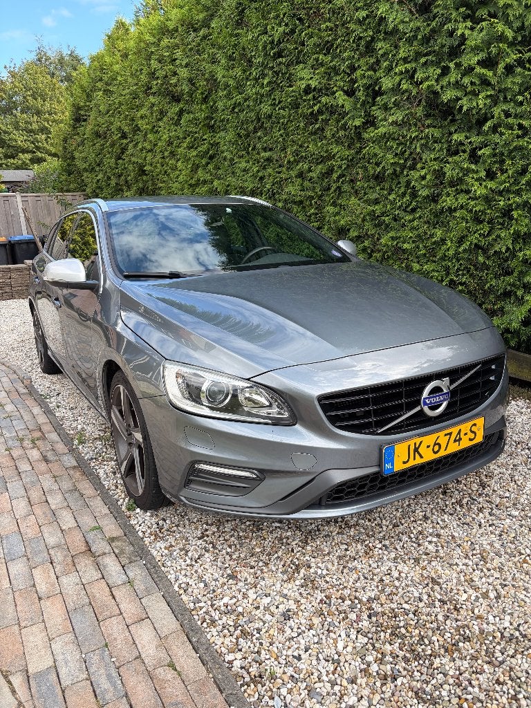 Volvo V60 T3 152pk 2016 | Nieuwe distributieriem en meer, Auto's, Volvo, 4 cilinders, 1969 cc, Handgeschakeld, 152 pk