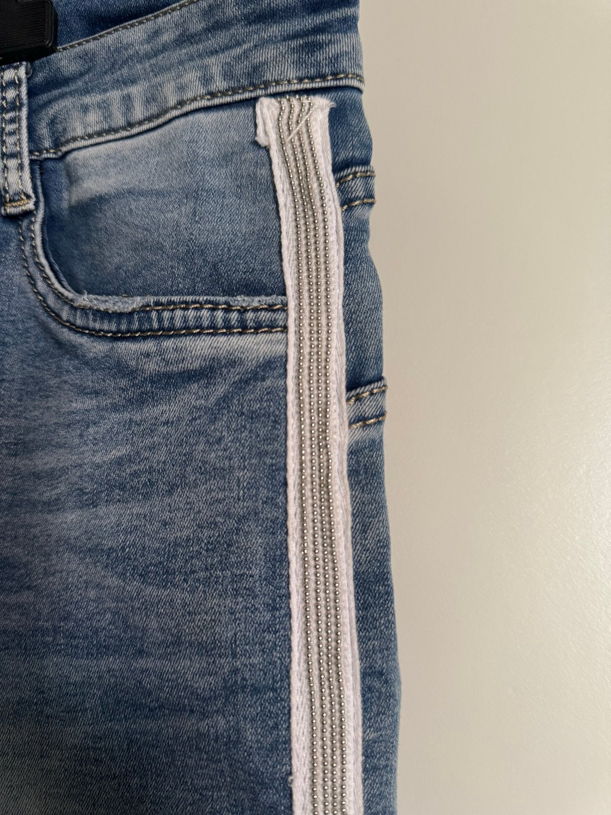 Newplay Jeans Capri met zijstreep - Maat S/36, Kleding | Dames, Blauw, Ophalen of Verzenden, Zo goed als nieuw, Driekwart