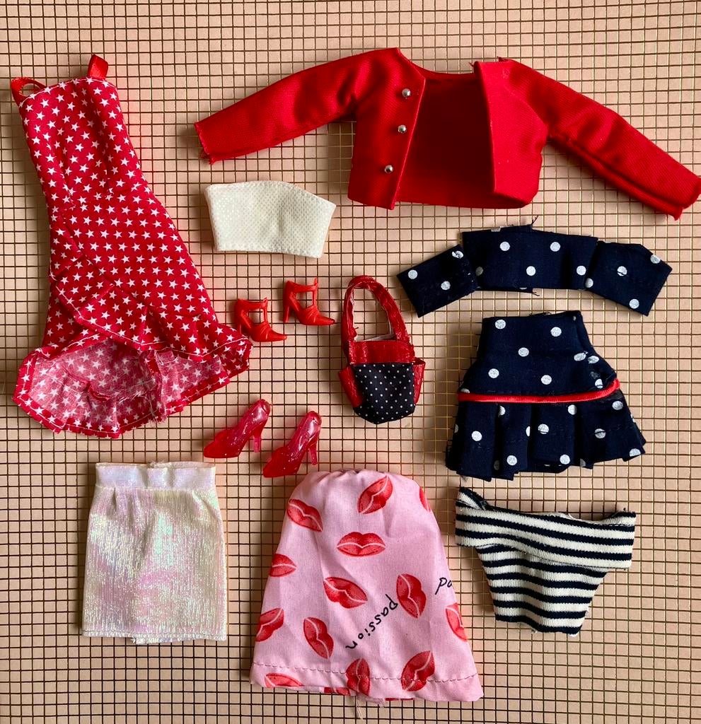 Barbie lotje kleding en accessoires, Ophalen of Verzenden, Zo goed als nieuw, Pop
