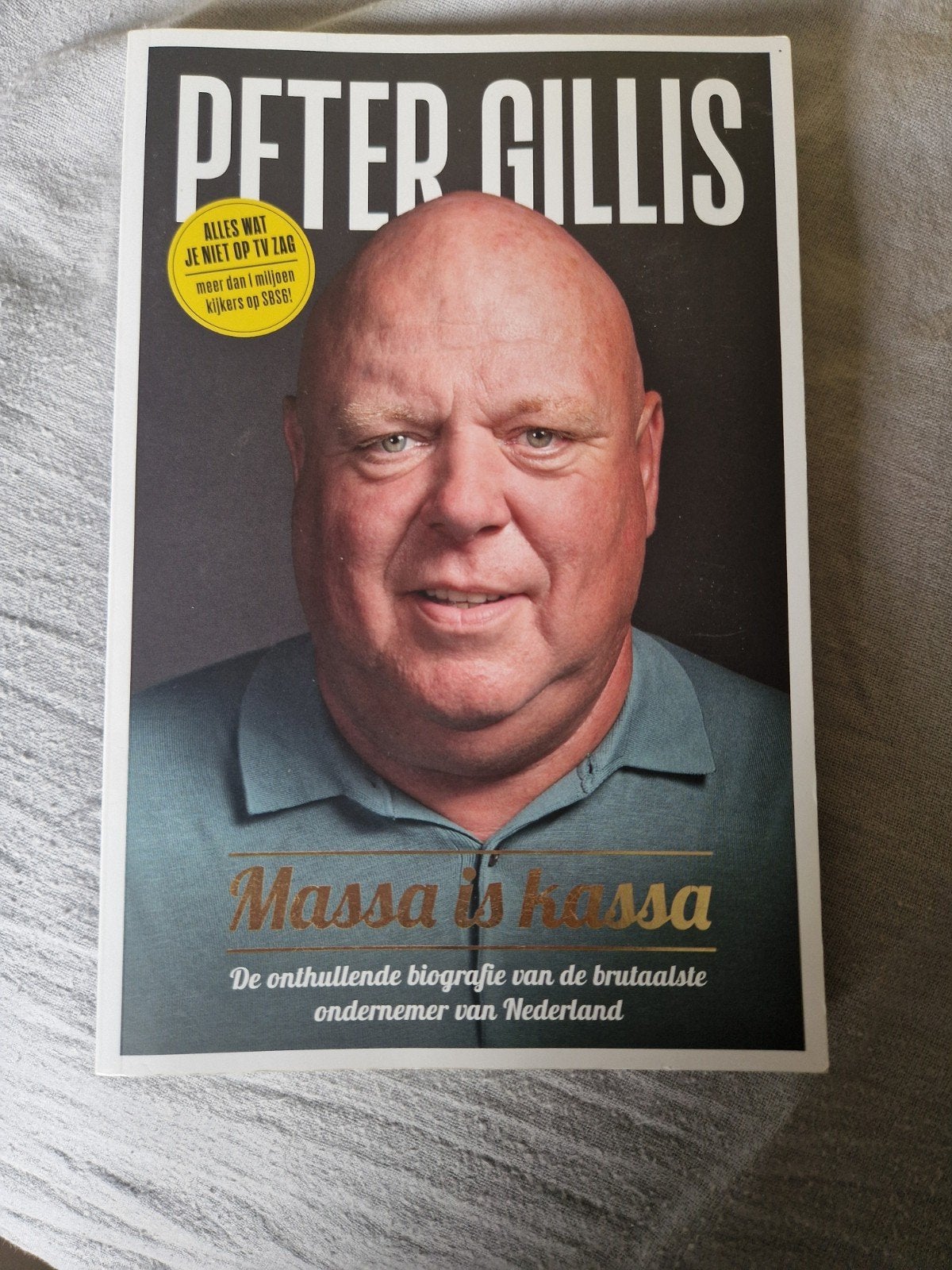 Boek: Massa is Kassa - Peter Gillis (Gelezen), Boeken, Ophalen