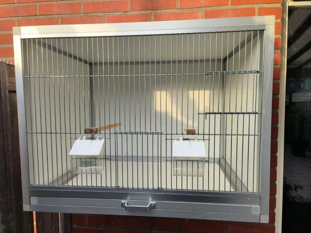 Te koop: Aluminium vogelkooi met trespa beplating., Ophalen, Gebruikt, Aluminium, Vogelkooi