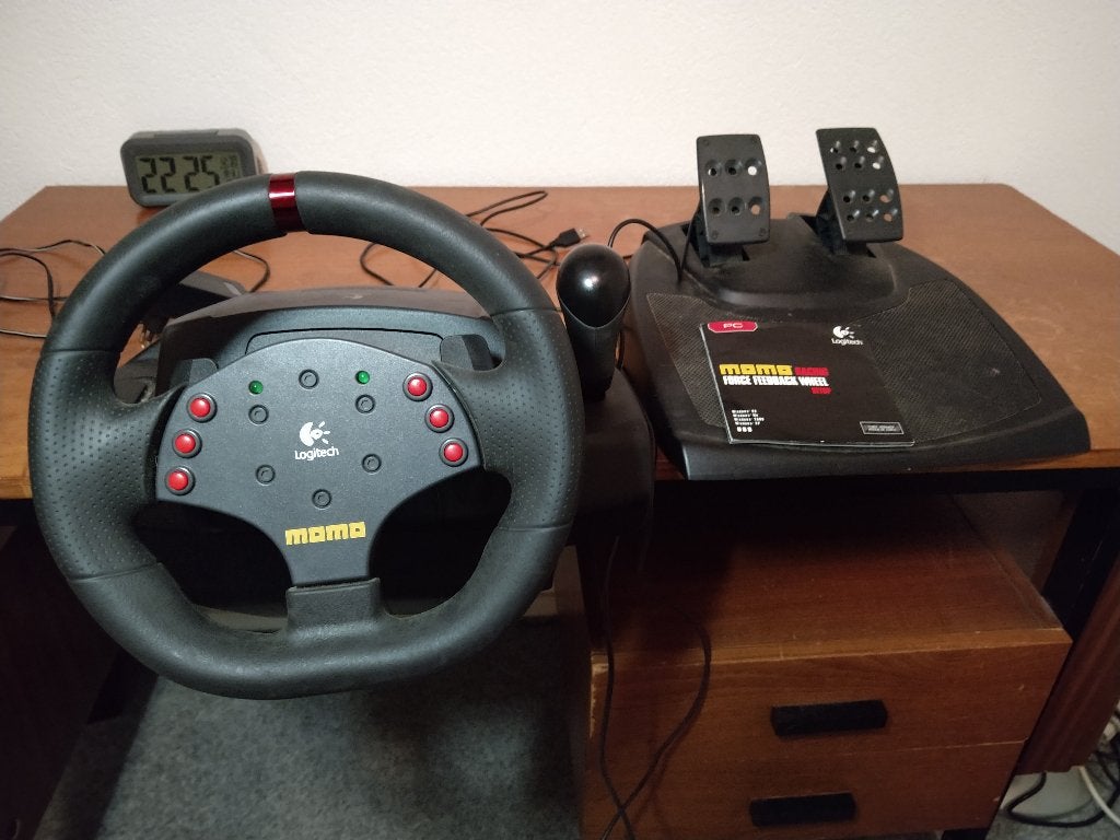 MOMO Racing Force Feedback Wheel, Computers en Software, Ophalen of Verzenden, Gebruikt, Logitech