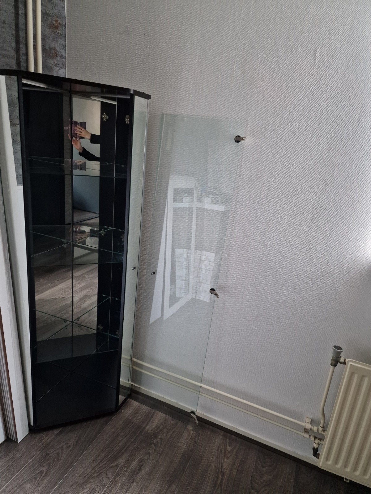 Gratis vitrinekast hoek, Ophalen, Minder dan 50 cm, Minder dan 25 cm, Modern