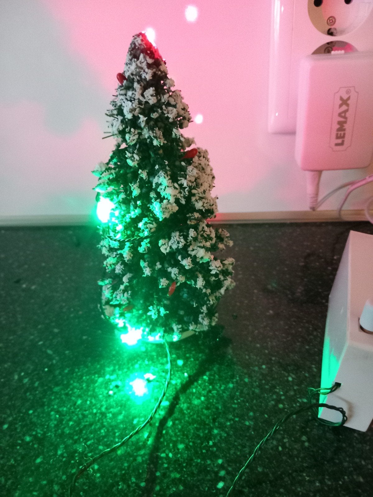 Lemax verlichtte kerstboom kerstdorp, Ophalen of Verzenden