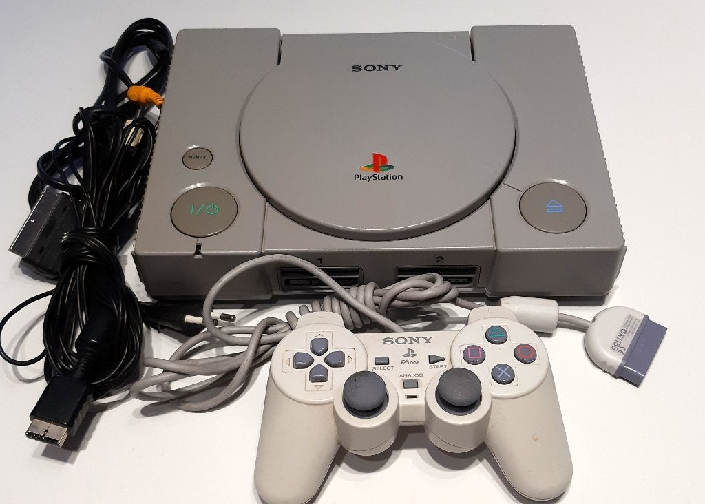 Sony PlayStation 1 Console met Controller en Kabels, Spelcomputers en Games, Spelcomputers | Sony PlayStation 1, Gebruikt, Met 1 controller