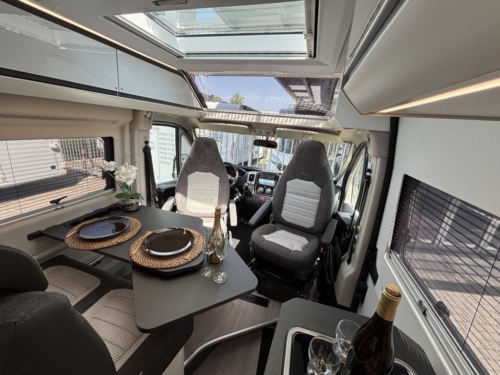 Adria Twin Supreme 600 SPB DWARSBED BUSBIKER CAMERA SLOTEN, Caravans en Kamperen, Campers, Winterisolatie, Buscamper of Camperbus