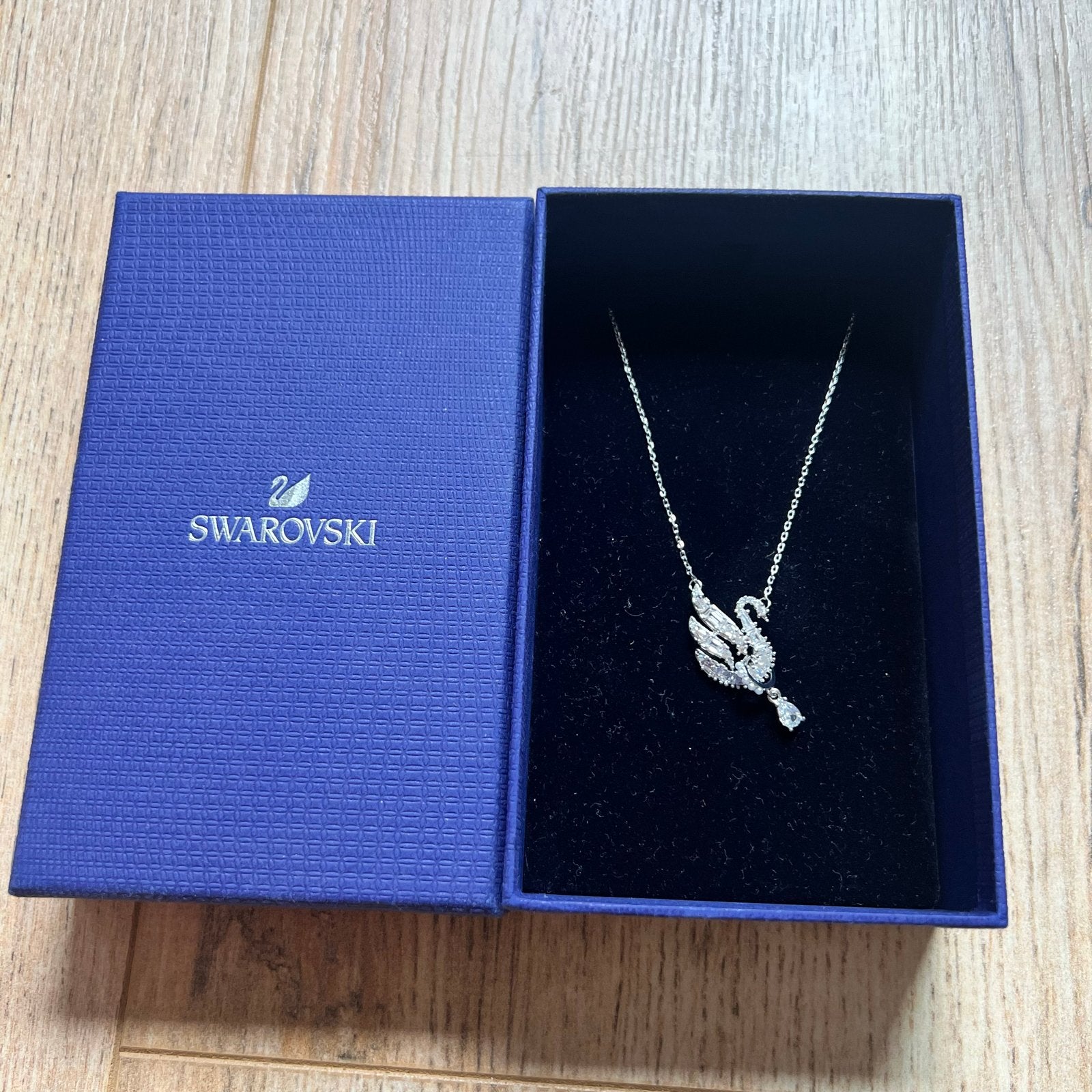 Swarovski ketting met zwaan hanger en kristallen 1, Sieraden, Tassen en Uiterlijk, Kettingen, Overige materialen, Swarovski, Ophalen of Verzenden