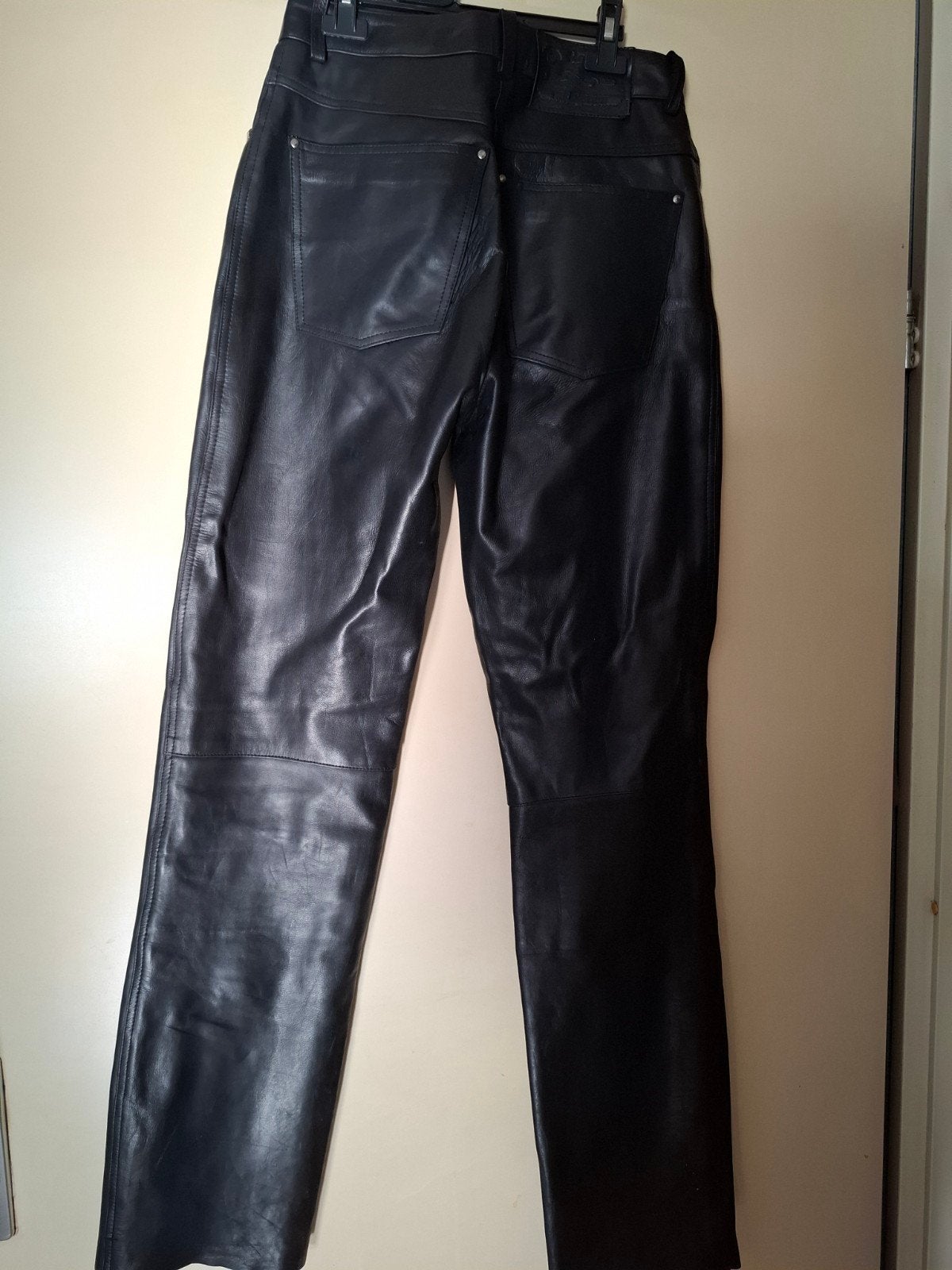 Zwarte leren broek, Maat 38/40 (M), Zwart, Ophalen of Verzenden, Onbekend