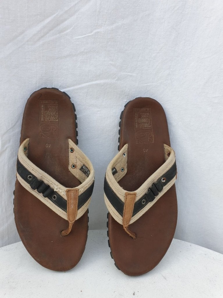 stoere slippers. Mt 40. Merk Straight forward goods, Kleding | Dames, Schoenen, Slippers, Bruin, ., Ophalen of Verzenden
