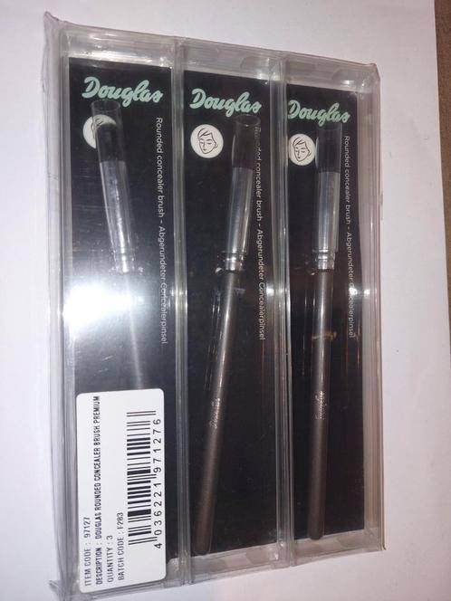 17 Nieuwe concealer brush van Douglas (advr 154), Gehele gezicht, Zwart, Nieuw, Ophalen of Verzenden