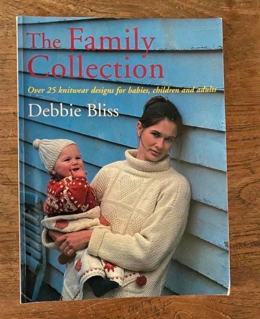 Debbie Bliss: The Family Collection - Breipatronen voor iede, Ophalen of Verzenden, Gebruikt, Breien, Patroon of Boek