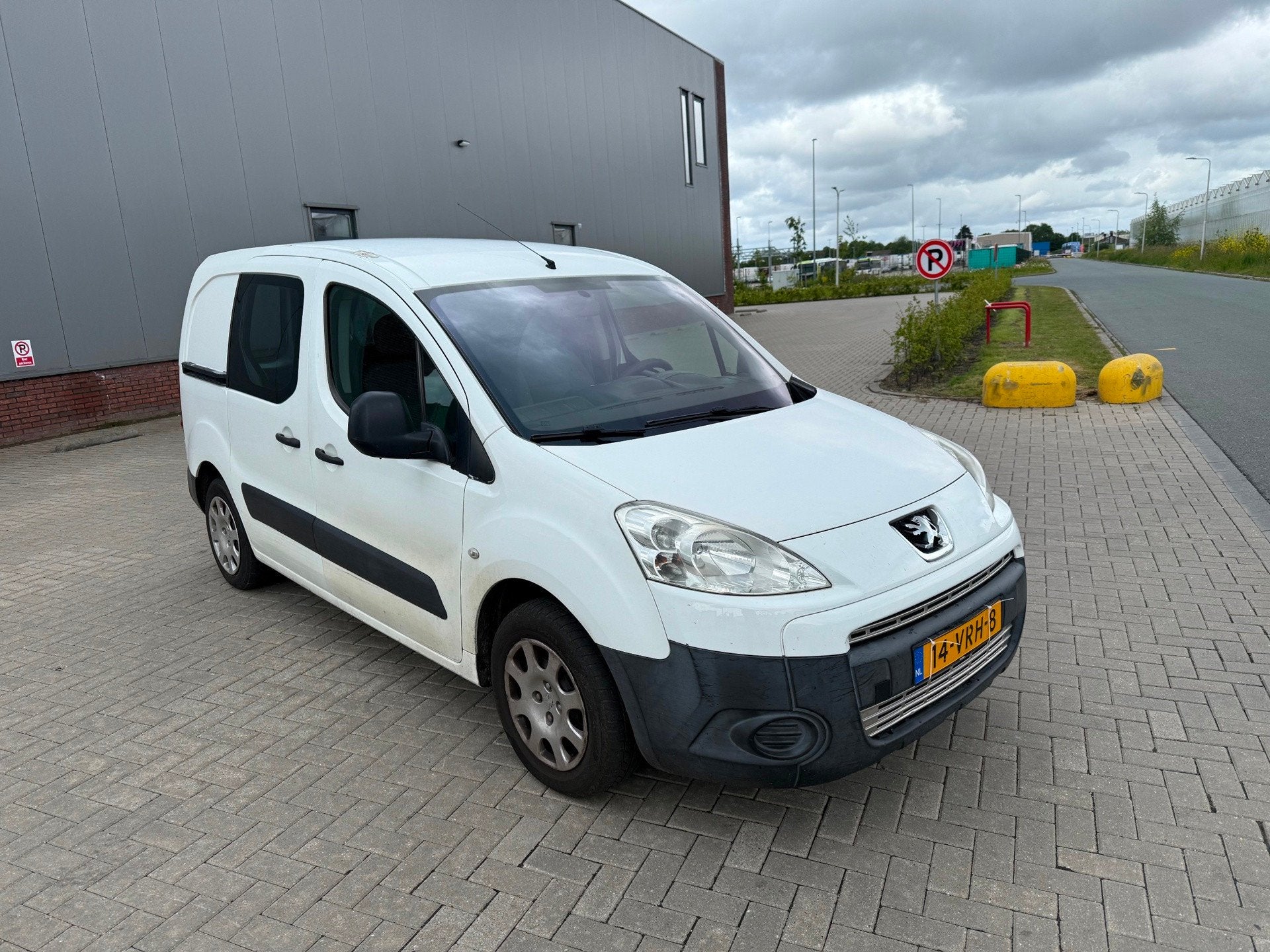 Peugeot Partner 120 1.6 HDI L1 XT AIRCO WIT 2009, Auto's, Voorwielaandrijving, 4 cilinders, 1125 kg, Origineel Nederlands