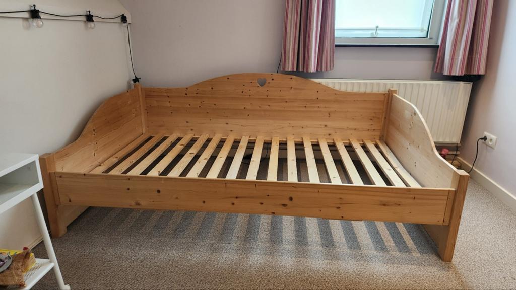 Massief houten kinderbed twijfelaar 120 x 200 cm izgs, Ophalen, Zo goed als nieuw, Twijfelaar, 120 cm