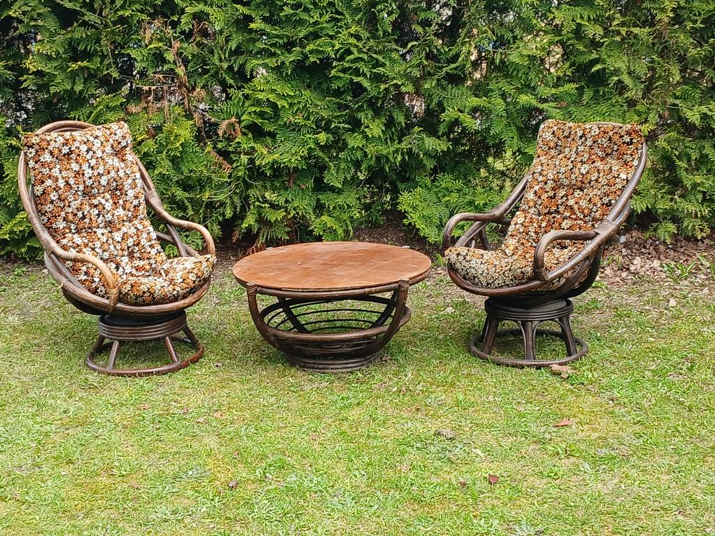 Vintage Manou/Rotan draaistoelen met salontafel, Antiek en Kunst, Antiek | Meubels | Stoelen en Banken, Ophalen