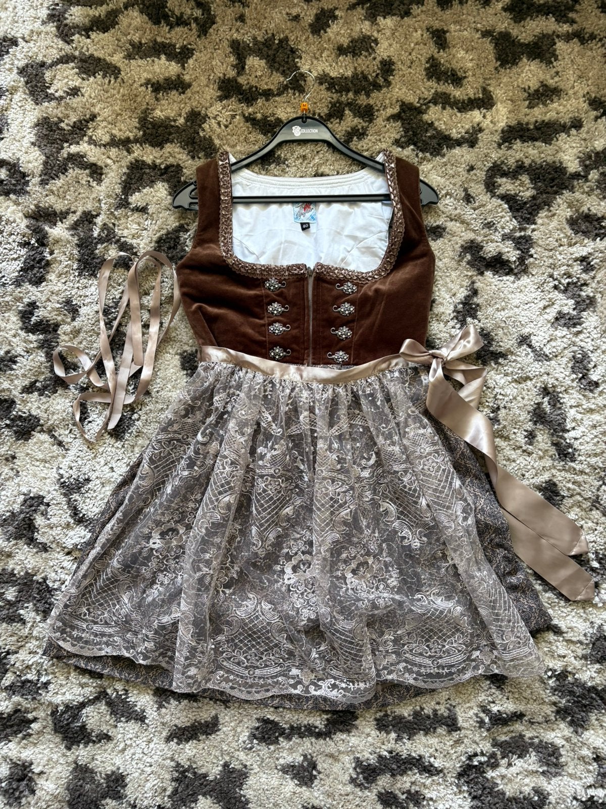 Luxe dirndl jurk nieuw maat 40, Ophalen of Verzenden, Zo goed als nieuw, Maat 38/40 (M), Carnaval