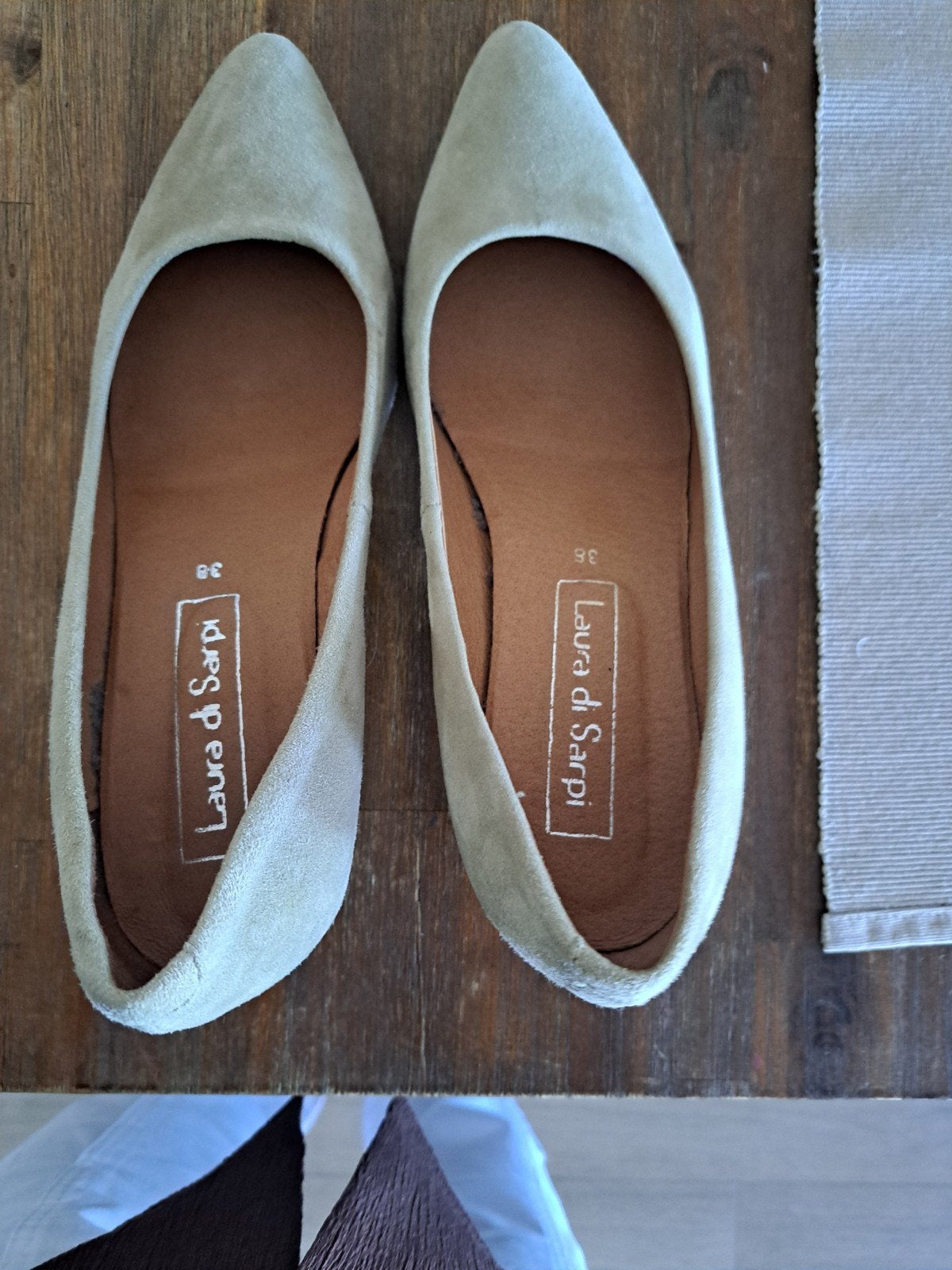 beige pumps mt.38 Laura Di Sarpi, Ophalen of Verzenden, Zo goed als nieuw, Beige