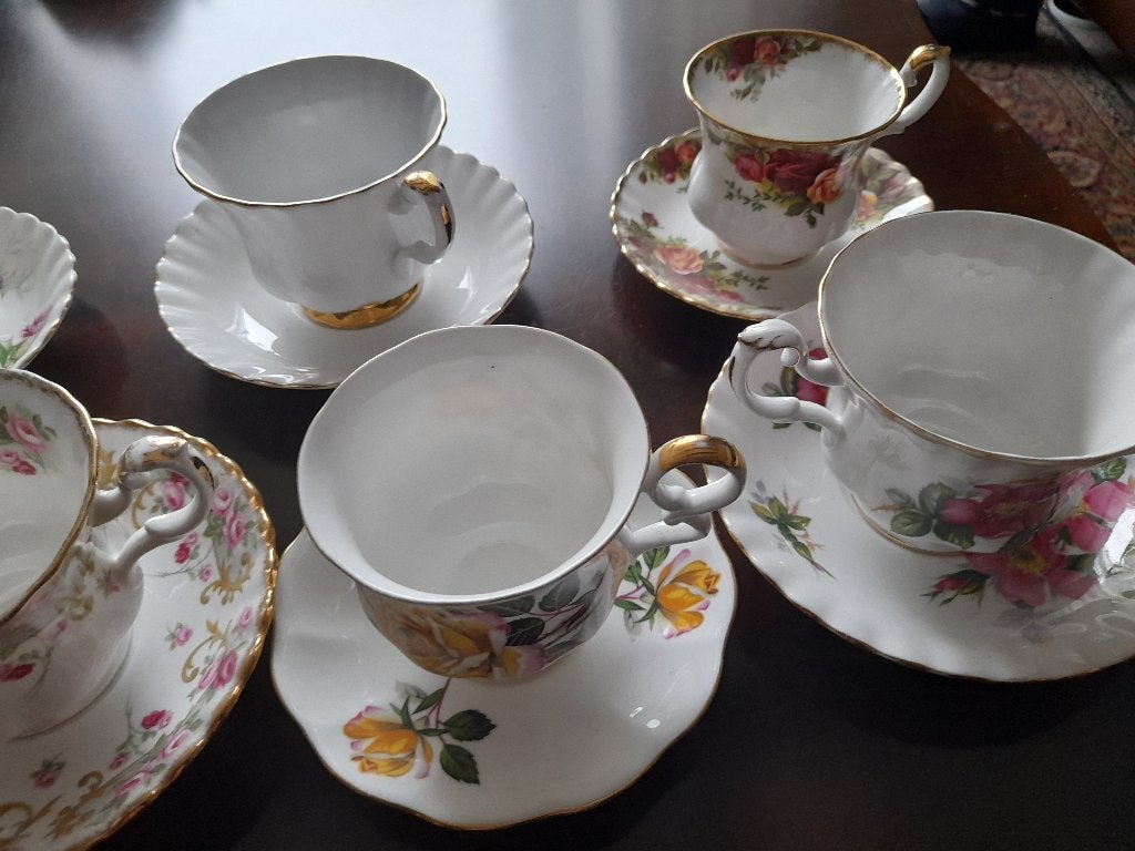 ROYAL ALBERT KOFFIE EN THEE-KOPJES., Antiek en Kunst, Ophalen