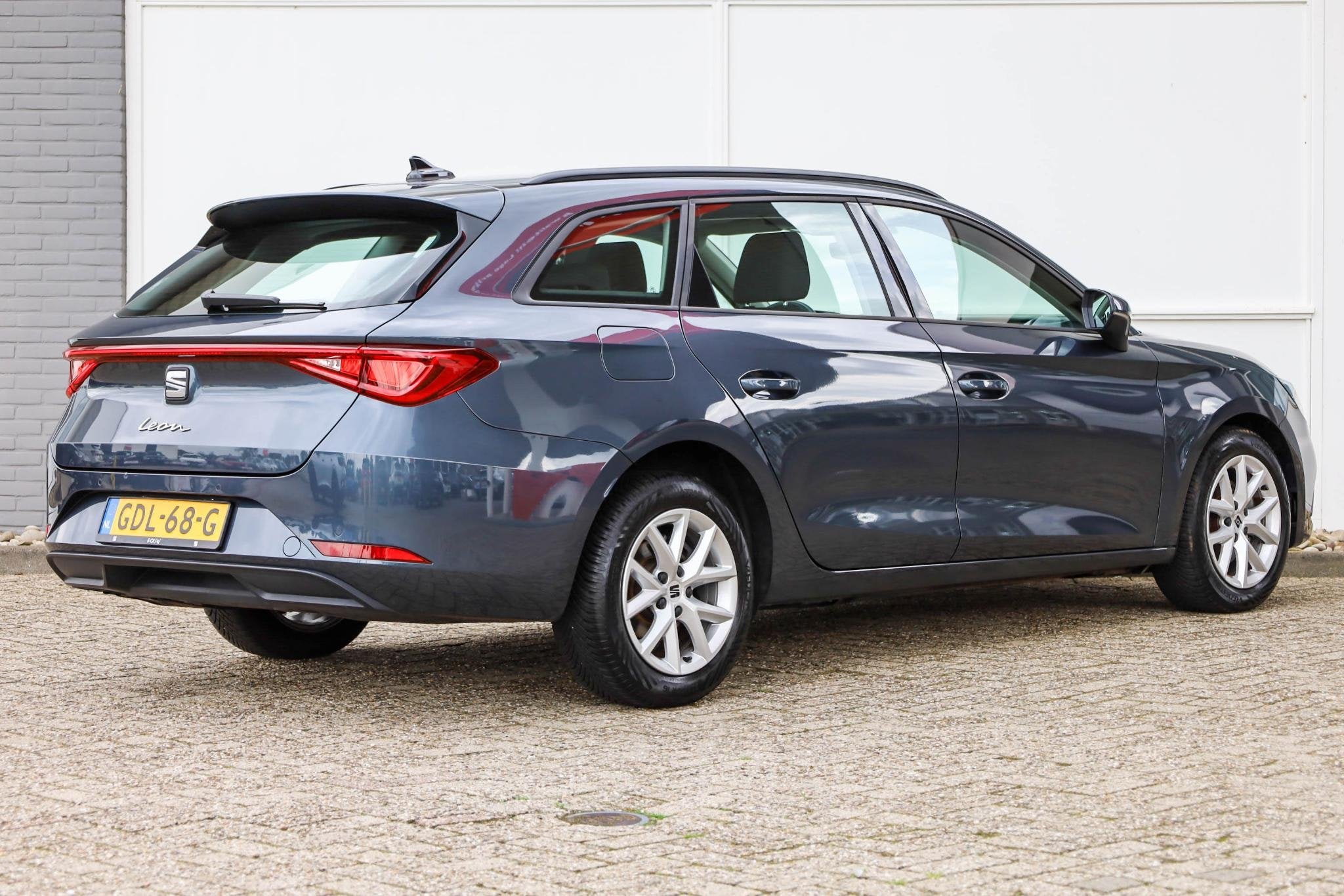 SEAT Leon Sportstourer 1.0 TSI 110pk Style | LED Verlichting, Voorwielaandrijving, 12 maanden, Stof, Gebruikt