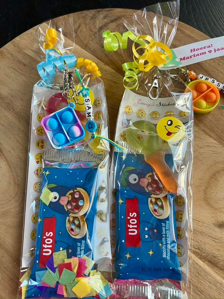 Traktatie met naamhanger(€2,50) of zonder (€1,50), Ophalen of Verzenden, Nieuw, Feestartikel, Verjaardag