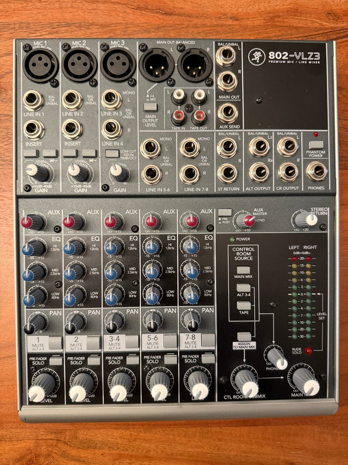 Mackie 802-VLZ3 Premium Mic/Line Mixer, Muziek en Instrumenten, Mengpanelen, Ophalen, Gebruikt, 5 tot 10 kanalen, Microfooningang