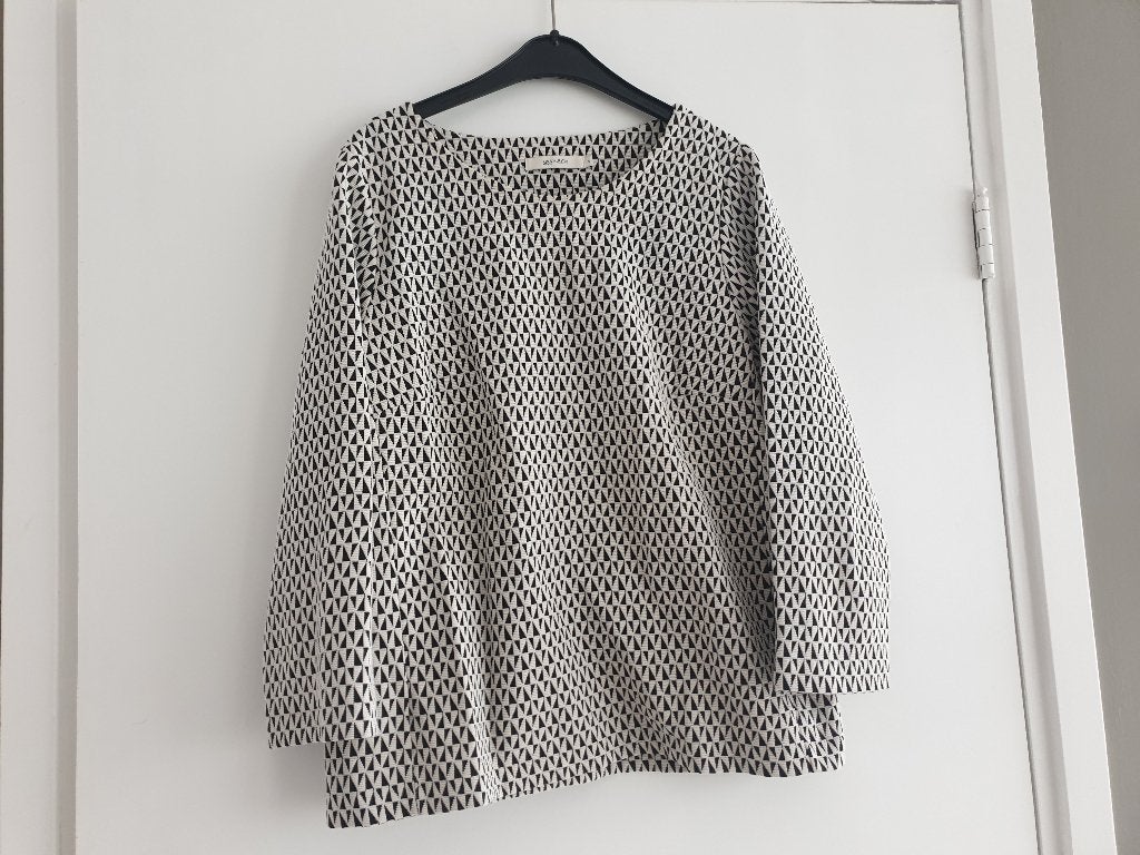 Mooie zwart witte top van sissy boy maat s (dikke stof), Zwart, Ophalen of Verzenden, Zo goed als nieuw, Korte mouw
