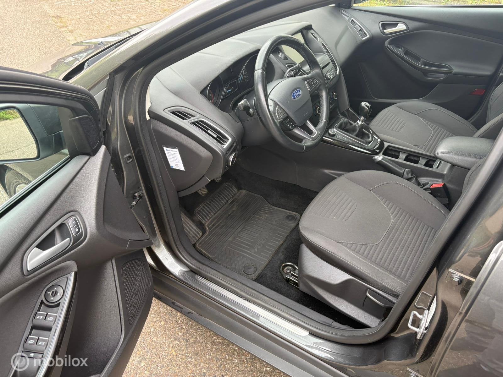 Foto 17 van Ford Focus 1.0 Titanium | Nieuwe Distributieriem