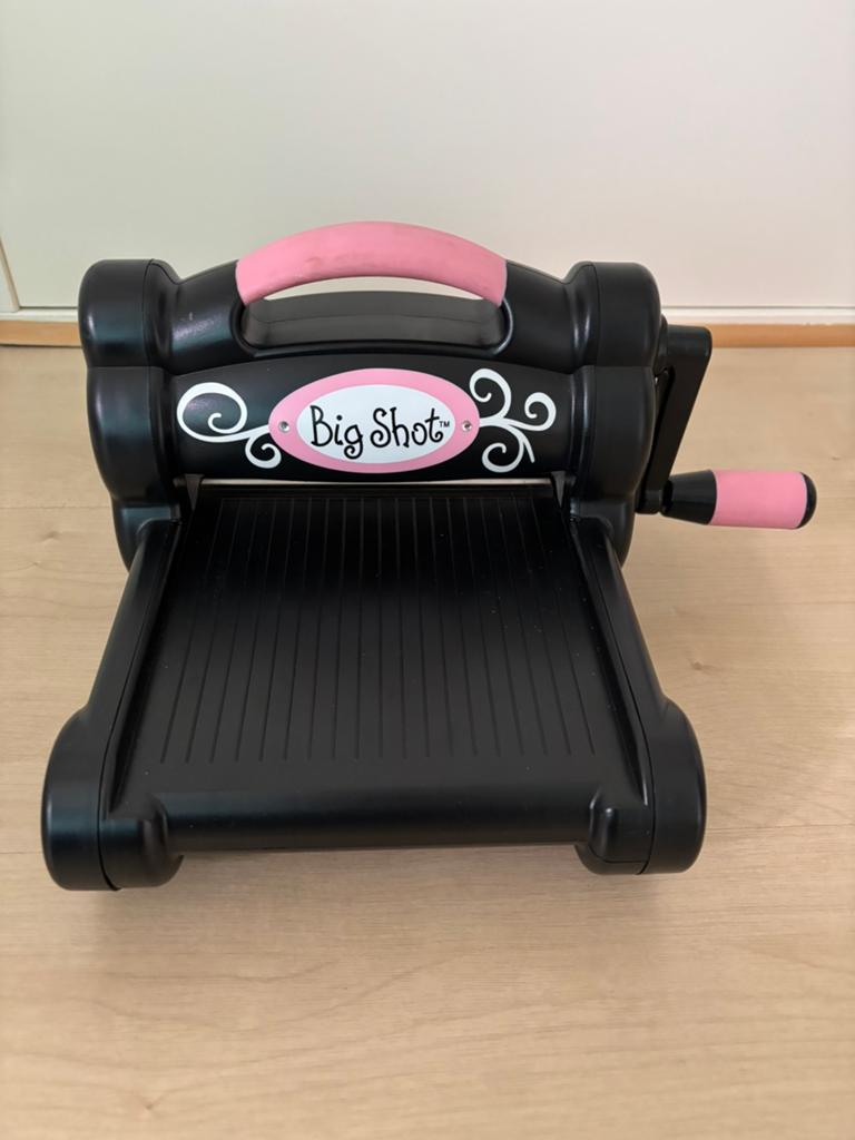 Knutsel snijmachine met 2 platen en meer dan 100 snijmallen, Ophalen of Verzenden, Zo goed als nieuw