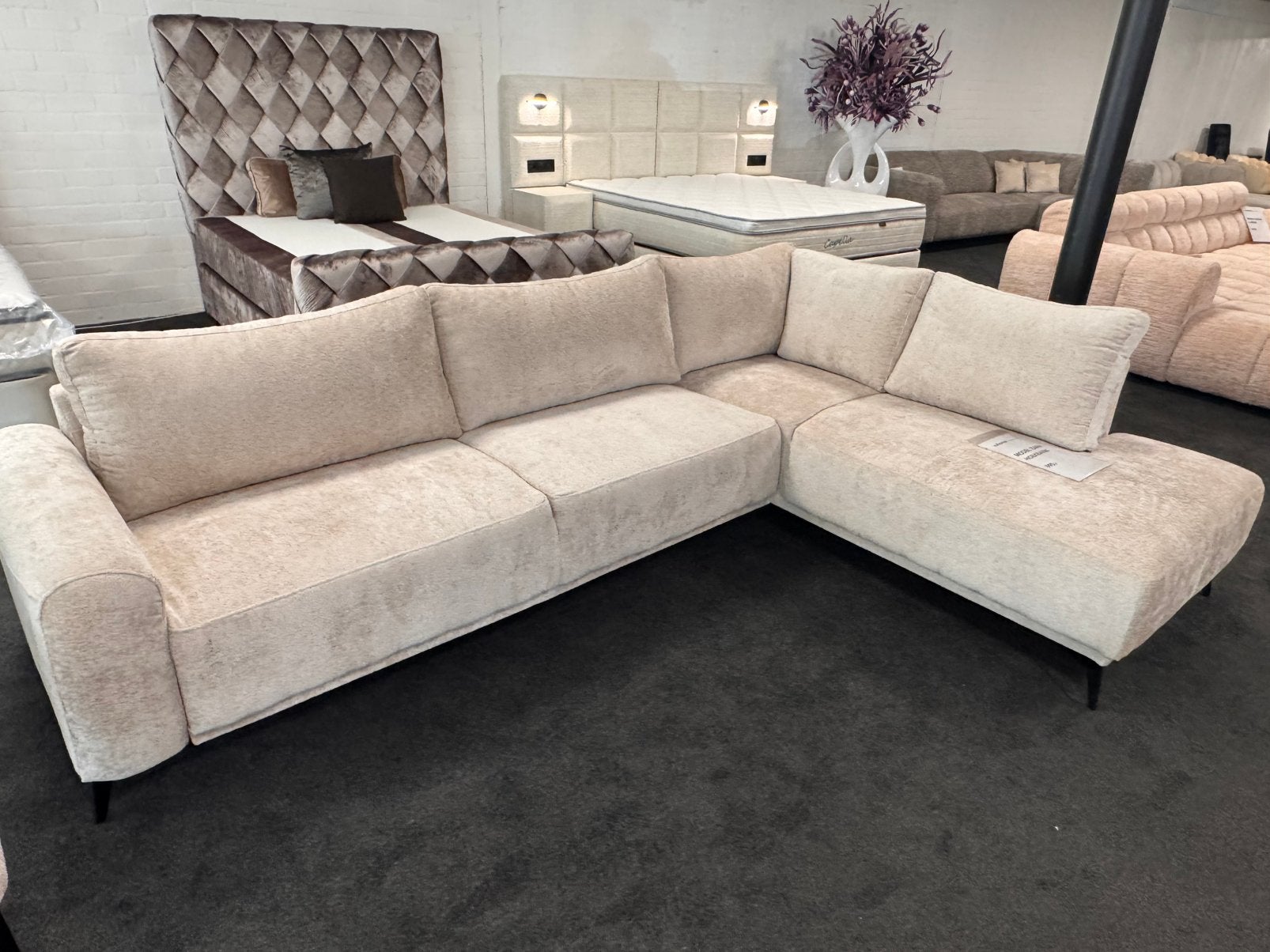 Hoekbank / U-bank / Loungebank | Direct Leverbaar | 895,-, Huis en Inrichting, 250 tot 300 cm, 125 tot 150 cm, Modern japandi eric kuster