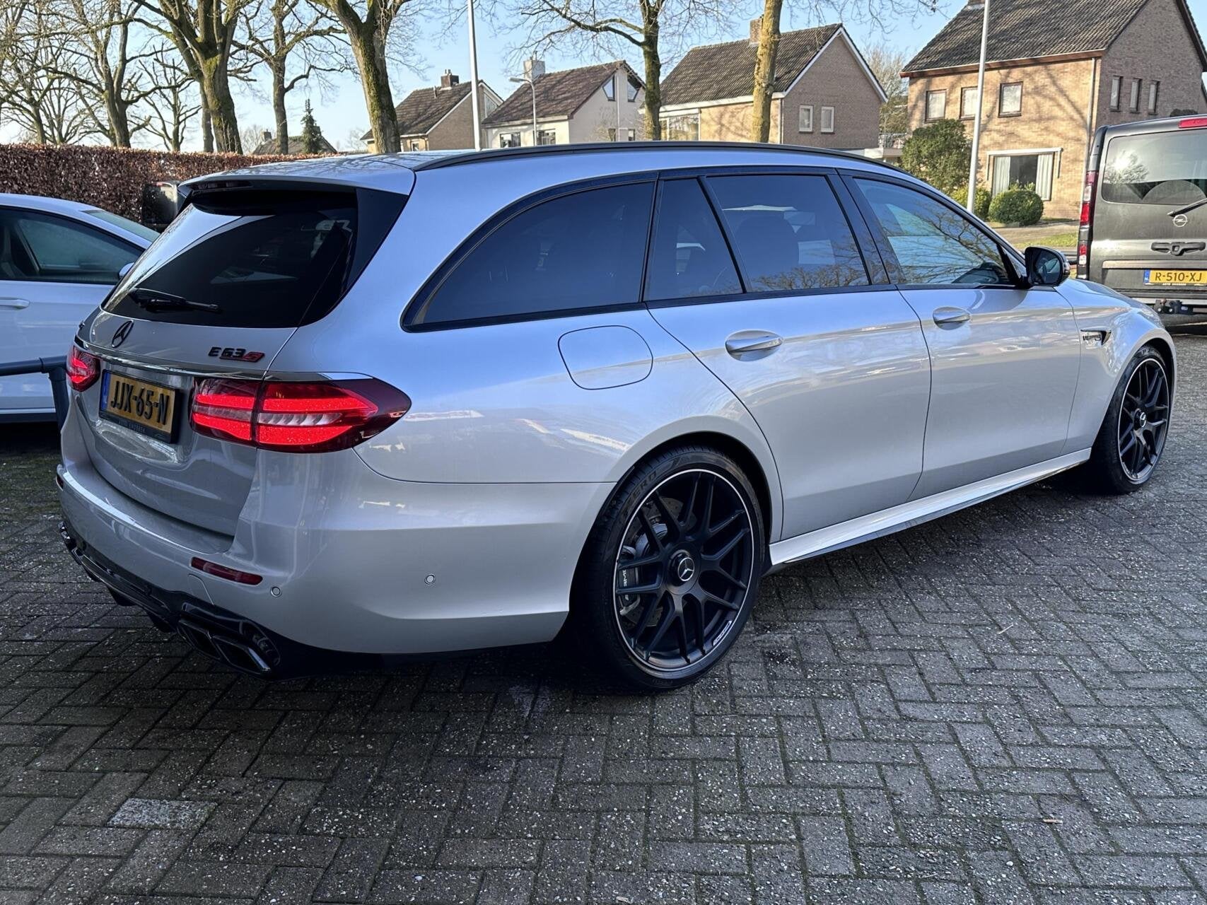 Mercedes E-klasse Estate AMG 63 4MATIC Burmester, 360 Camera, Auto's, Automaat, Gebruikt, 8 cilinders, Met garantie (alle)