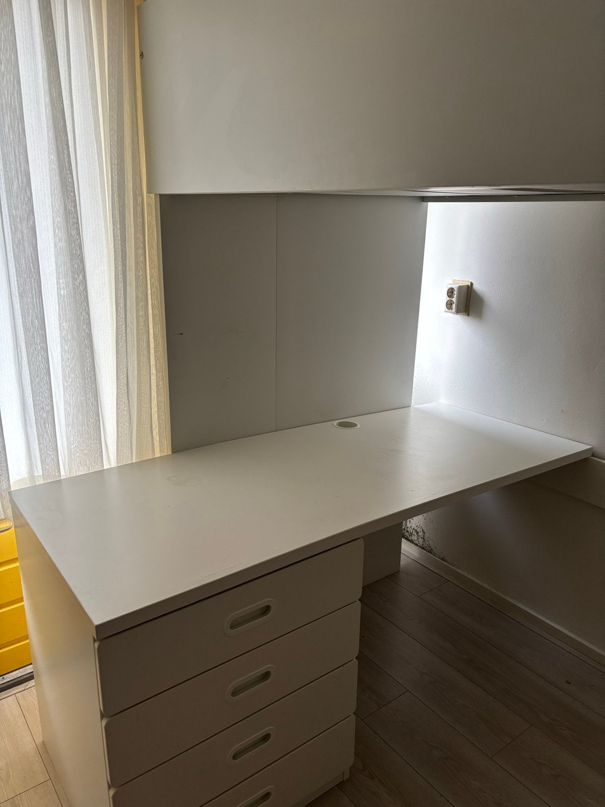 İkea smastad Hoogslaper met bureau, kast en planken - Wit, Ophalen, 85 tot 100 cm, Gebruikt, Hoogslaper of Stapelbed
