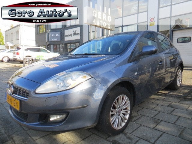 Fiat Bravo 1.4 Dynamic 5 deurs,airco,lmv ,trekhaak inruilkoo, Auto's, Voorwielaandrijving, 15 km/l, Gebruikt, 4 cilinders