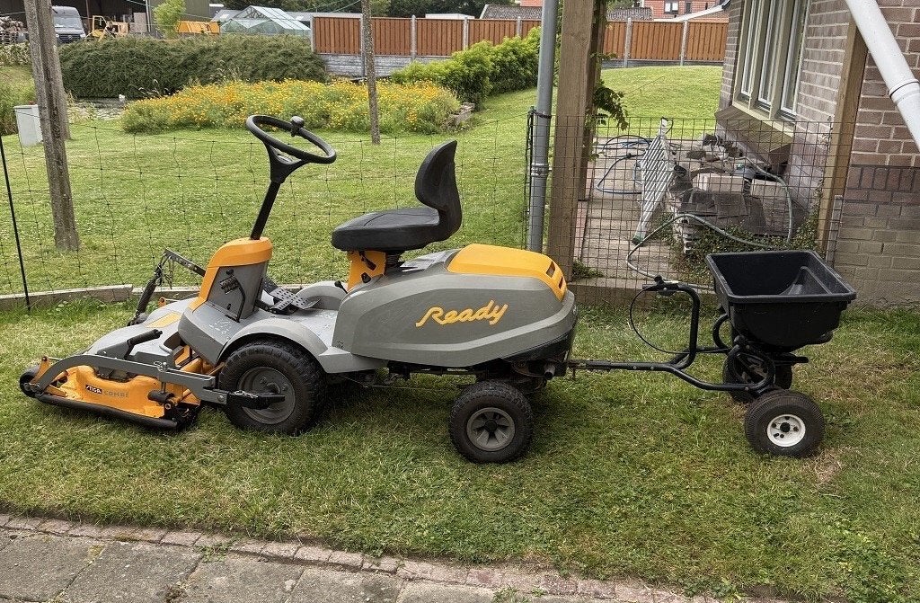 Zitmaaier met strooiwagen, Tuin en Terras, Zitmaaiers, Ophalen, Gebruikt, Stiga, Mulchfunctie