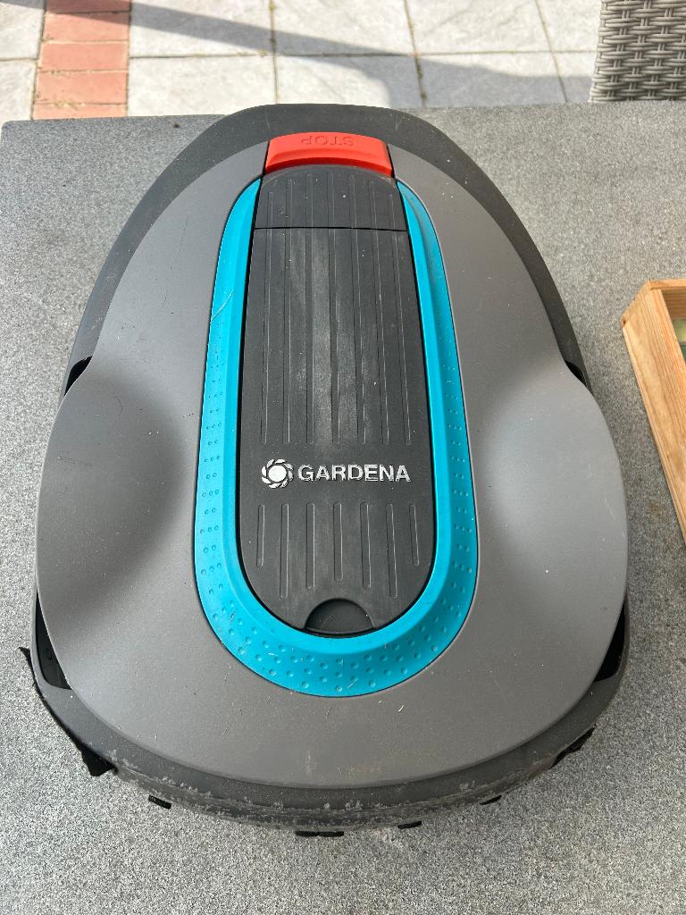 Garden / Husqvarna Robotmaaier, Tuin en Terras, Grasmaaiers, Ophalen, Gebruikt, Minder dan 30 cm, Gardena / Husqvarna