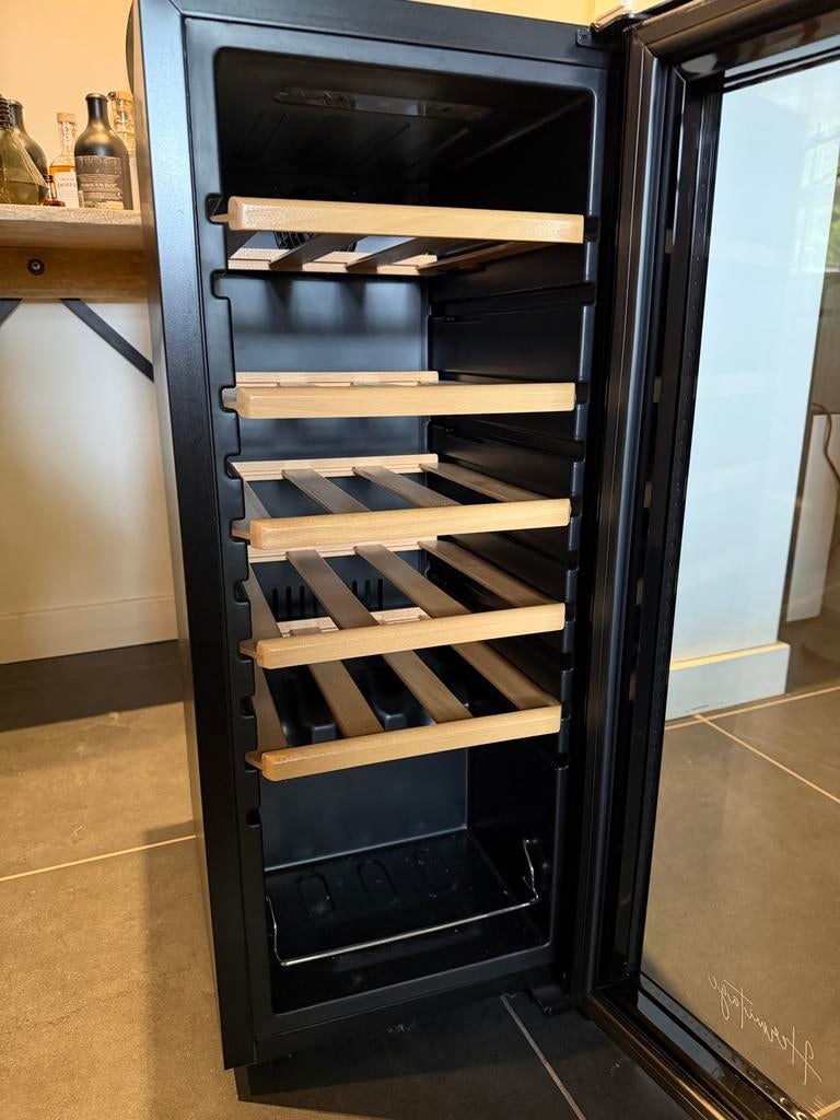 Hermitage NWC53SB-W Wijnkoeler - Compact en Stijlvol, Witgoed en Apparatuur, Koelkasten en IJskasten, Zonder vriesvak, Minder dan 45 cm