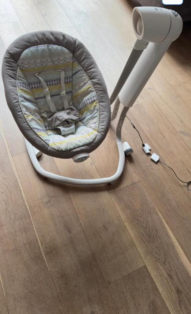 Joie Serina elektrische Schommelstoel, Kinderen en Baby's, Wipstoeltjes, Schommelstoel, Ophalen, Overige merken, Met gordel(s) of riempje(s)