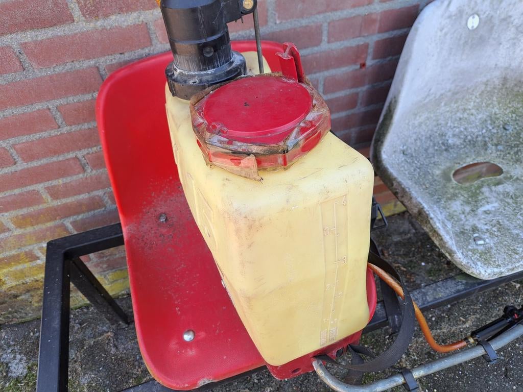 Rugspuit RY 15 - Handige spuit voor tuin en erf, Ophalen of Verzenden, Gebruikt