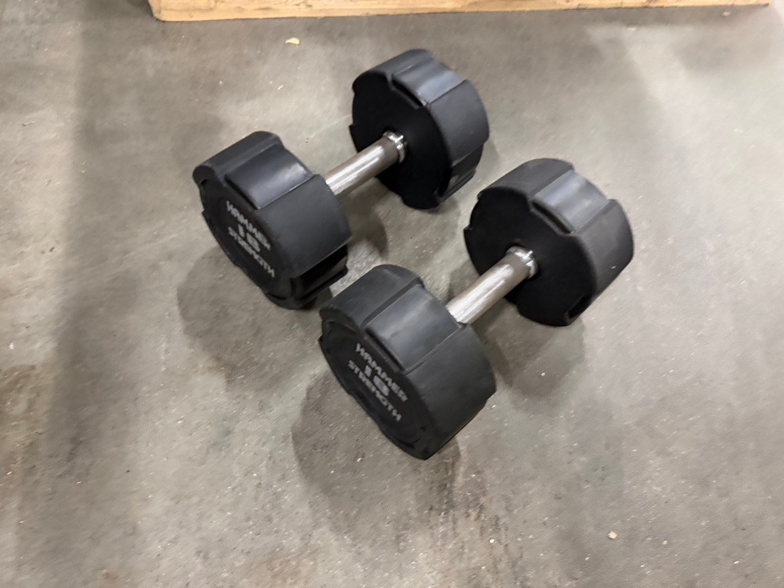 2x16kg Hammer Strength Rubberen Vaste Dumbells, Ophalen, Zo goed als nieuw, Dumbbell