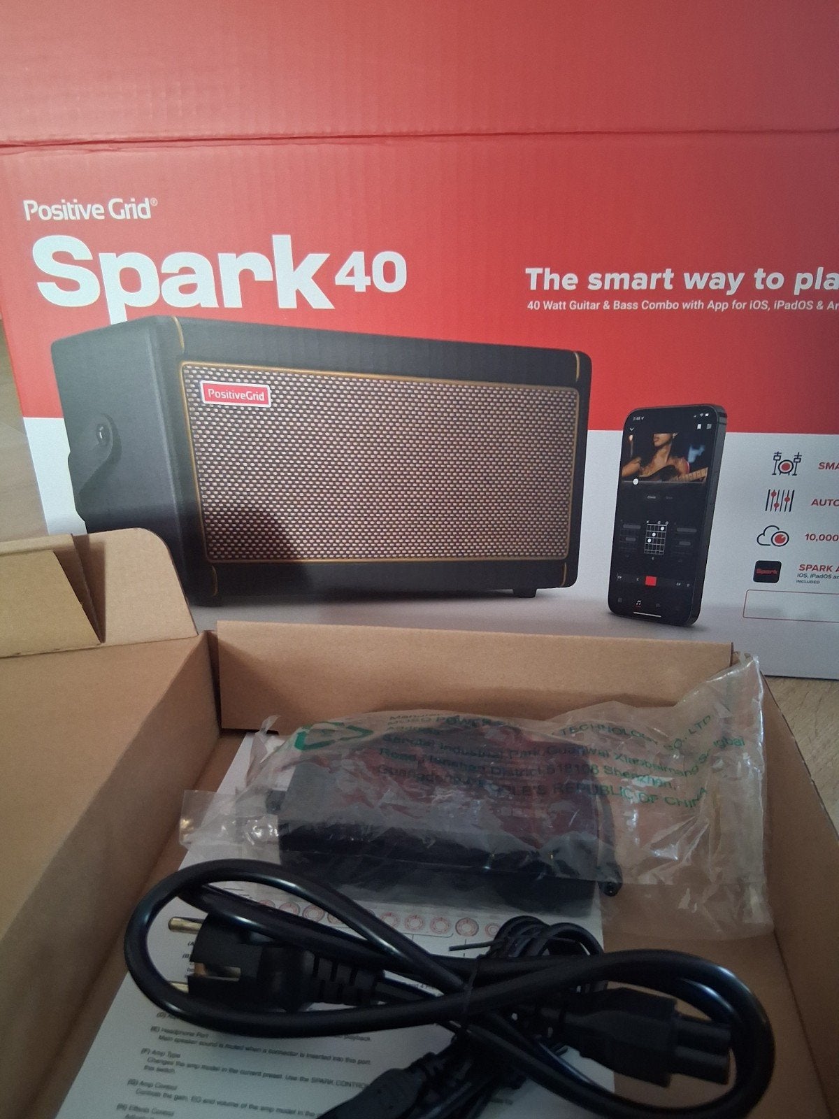 gitaar versteker spark, Muziek en Instrumenten, Ophalen of Verzenden, Zo goed als nieuw, Minder dan 50 watt