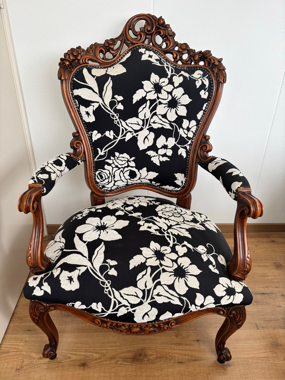 Antieke Barok Fauteuil met Bloemmotief, Ophalen