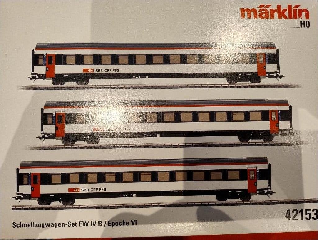 Märklin 42153 – 3-delige Set SBB EW IV Sneltreinrijtuigen, Wisselstroom, Ophalen of Verzenden, Märklin, Nieuw