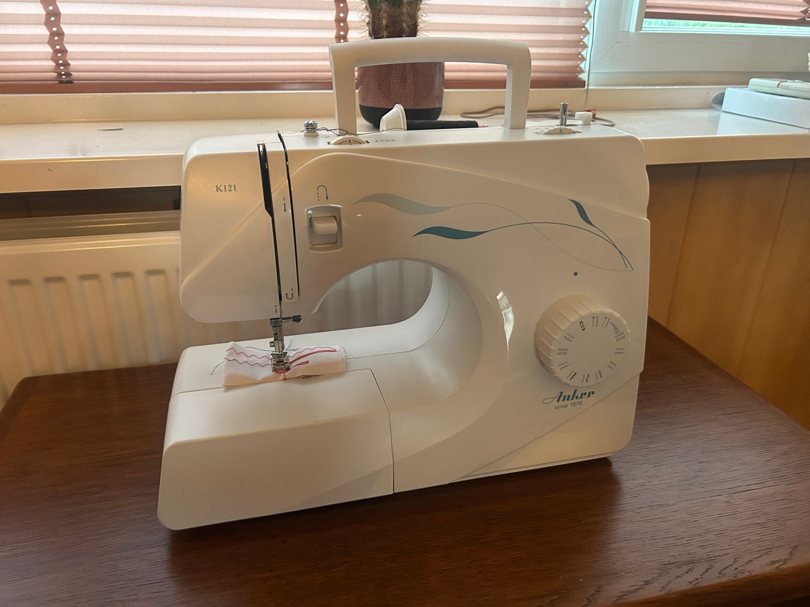 Anker K121 Naaimachine - Zo goed als nieuw, Hobby en Vrije tijd, Ophalen, Zo goed als nieuw, Naaimachine, Overige merken